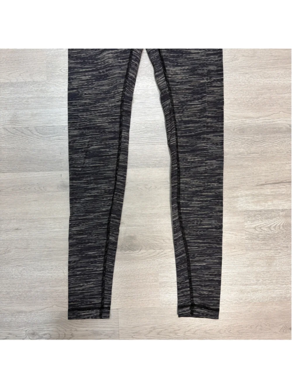 Lululemon Wunder Under Leggings Sz 4 in Wee are From Space Cashew Black!